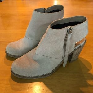 DV tan suede booties